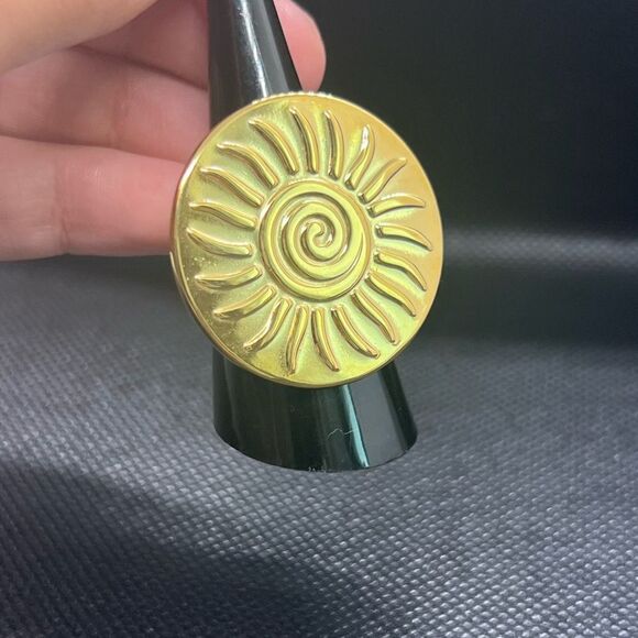 Anthropologie 18k gold plated adjustable Sun Ring-Bold and Beautiful - Picture 4 of 8